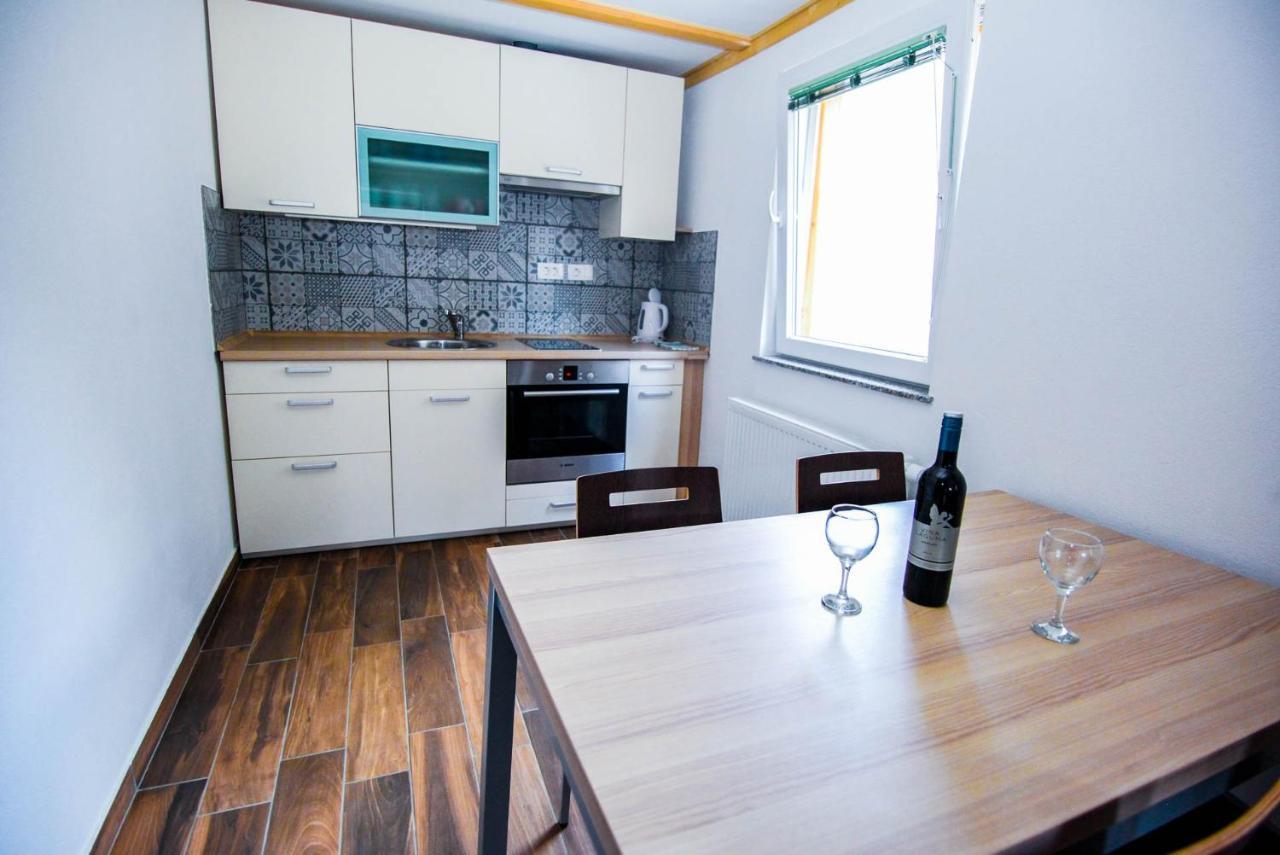 Apartmaji Pri Kozmavo - Little House Бохин Екстериор снимка