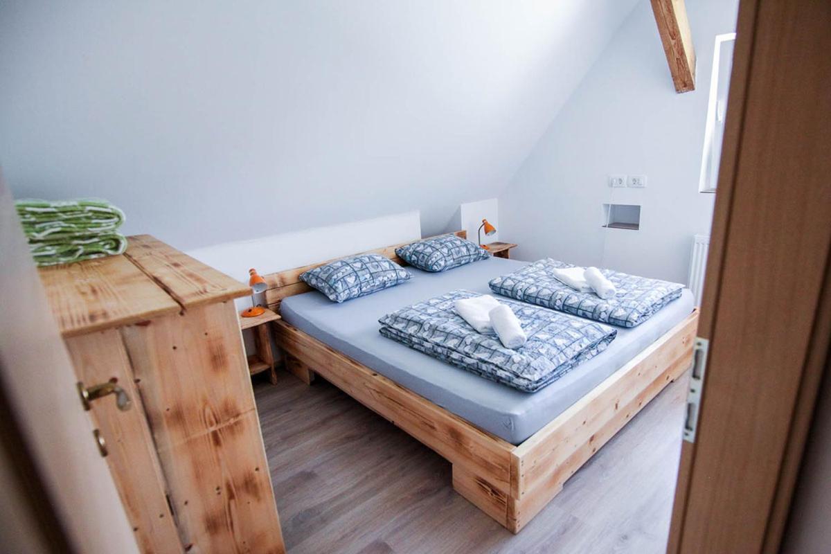 Apartmaji Pri Kozmavo - Little House Бохин Екстериор снимка